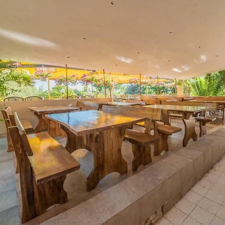 With A Parking Space Starigrad, Paklenica - 17698 Penzion 3*